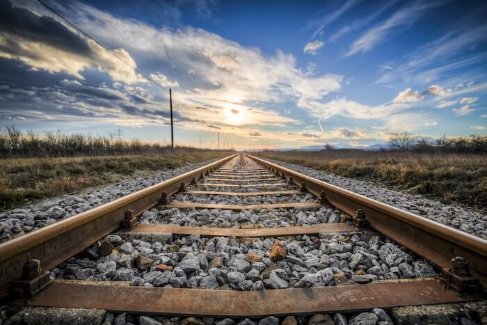 鉄道業界の平均年収